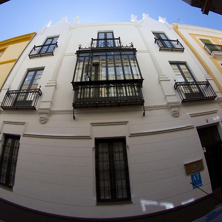 Life Apartments Alberto Lista Seville Luaran gambar
