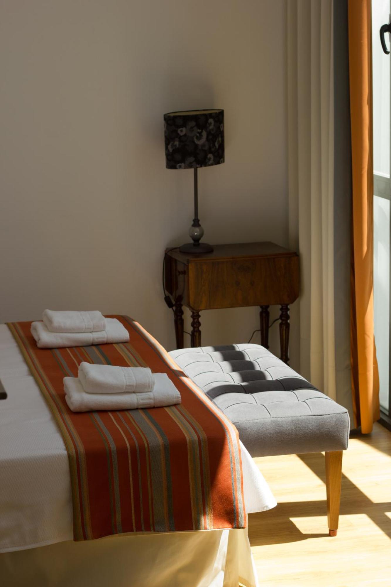 Life Apartments Alberto Lista Seville Luaran gambar