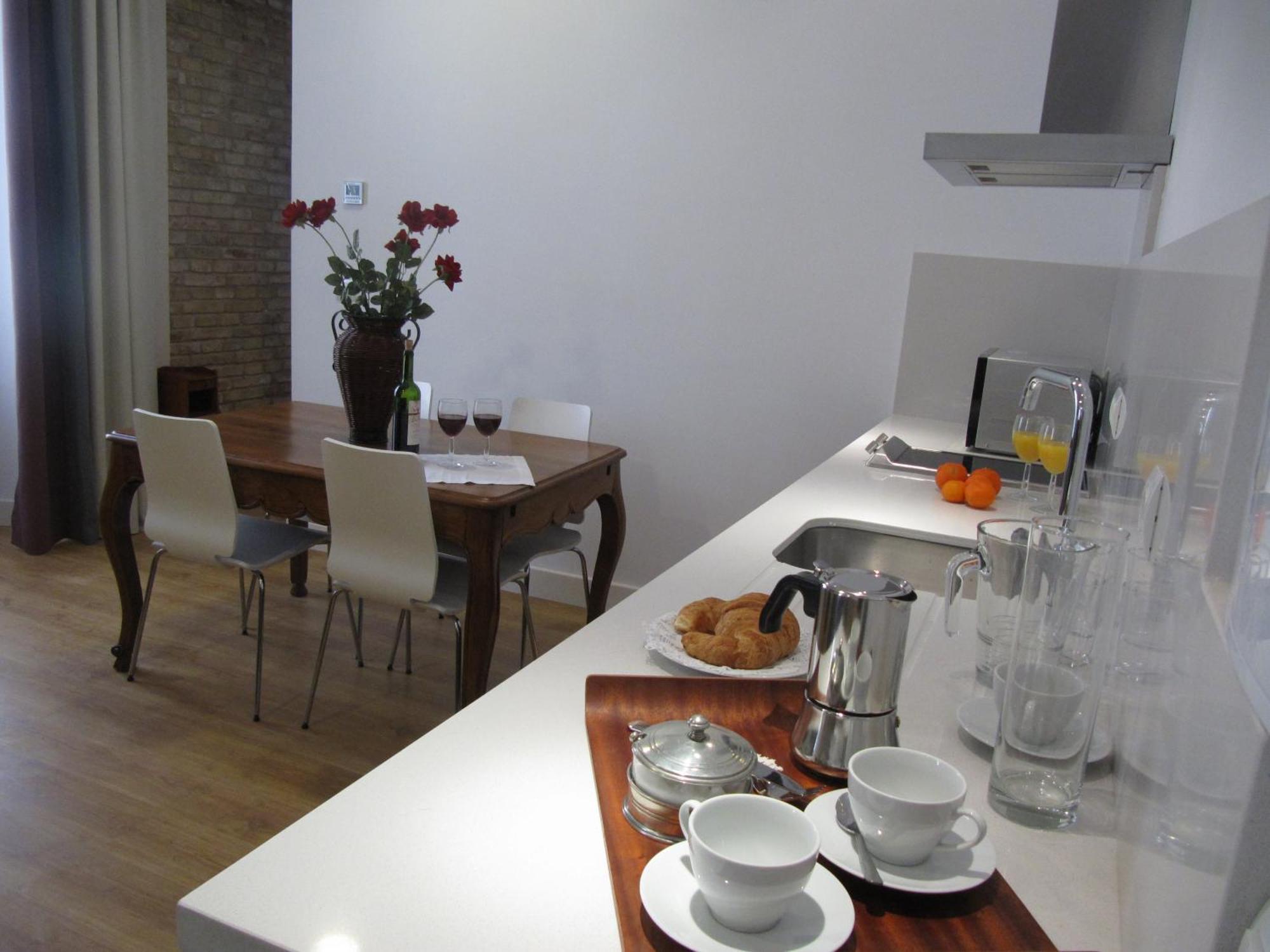 Life Apartments Alberto Lista Seville Bilik gambar