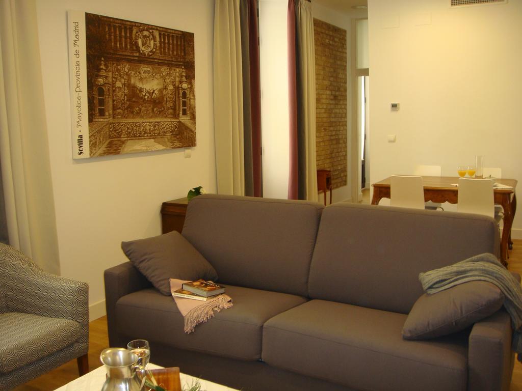 Life Apartments Alberto Lista Seville Luaran gambar