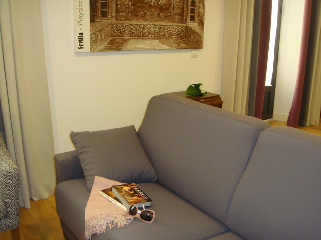 Life Apartments Alberto Lista Seville Luaran gambar