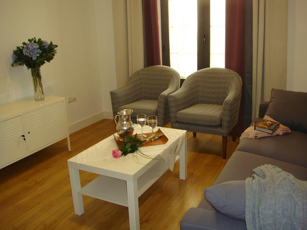 Life Apartments Alberto Lista Seville Luaran gambar