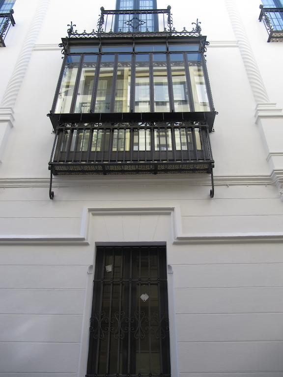 Life Apartments Alberto Lista Seville Luaran gambar