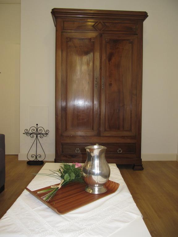 Life Apartments Alberto Lista Seville Luaran gambar